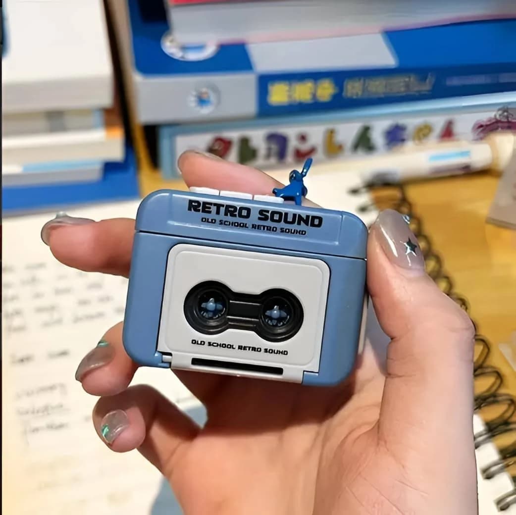 Retro Tape Recorder Keychain with Voice Recording — Record & Gift Your Message - shopzykart